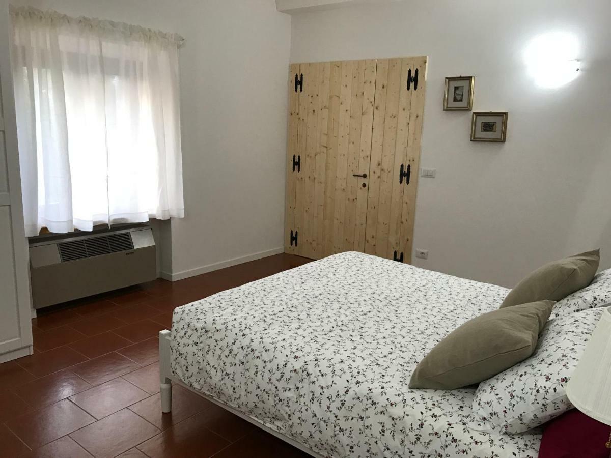Chalet Delle Rose Saludecio Bagian luar foto