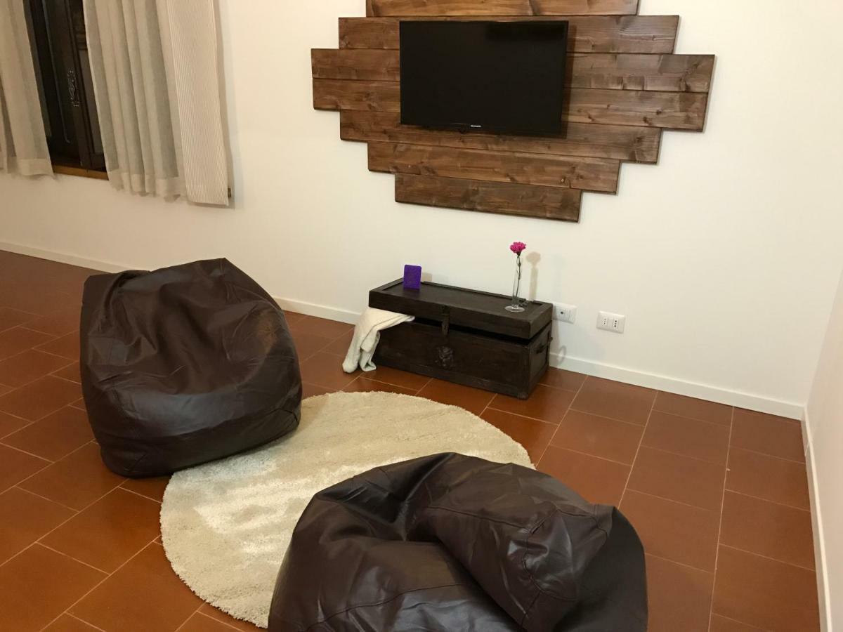 Chalet Delle Rose Saludecio Bagian luar foto